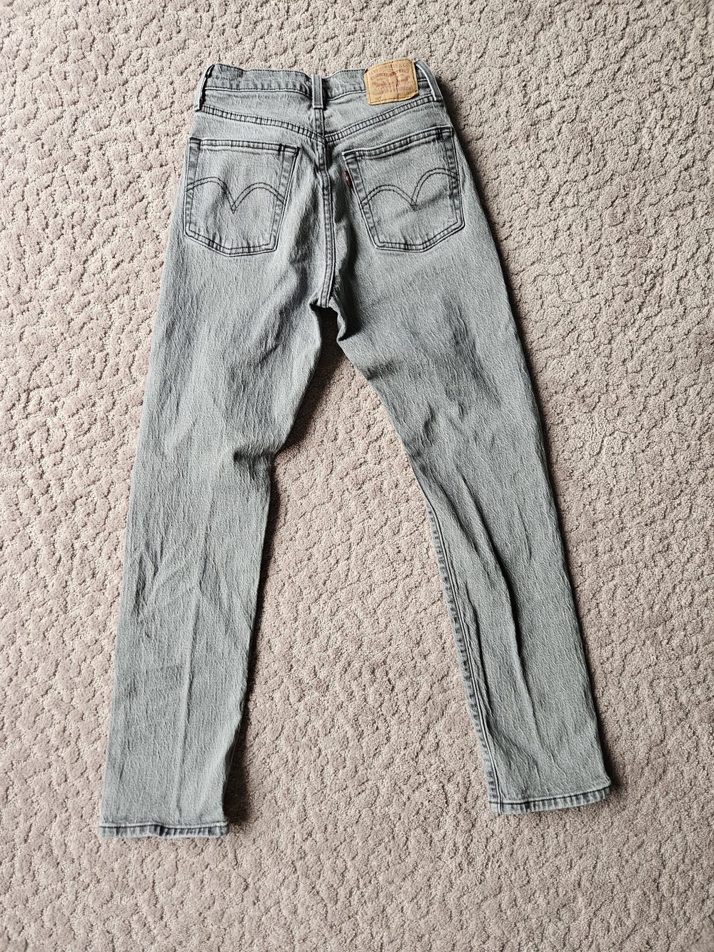 Levi's 501 Jeans - Picture 2 of 4